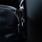 MESSENGER BAG